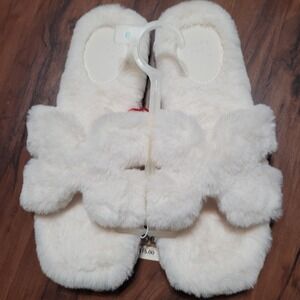 A New Day Women's Cream Faux Fur Scuff Slippers - Cozy & Stylish - Size 7